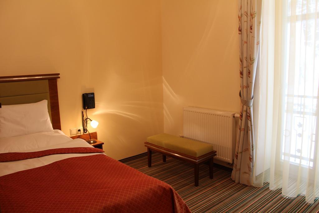 Parkhotel Forest Mariánské Lázně Стая снимка